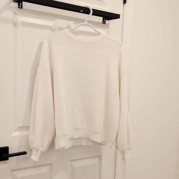 RD Style White Ballon Sleeved Sweater WITH FLAW - Picture 1 of 8
